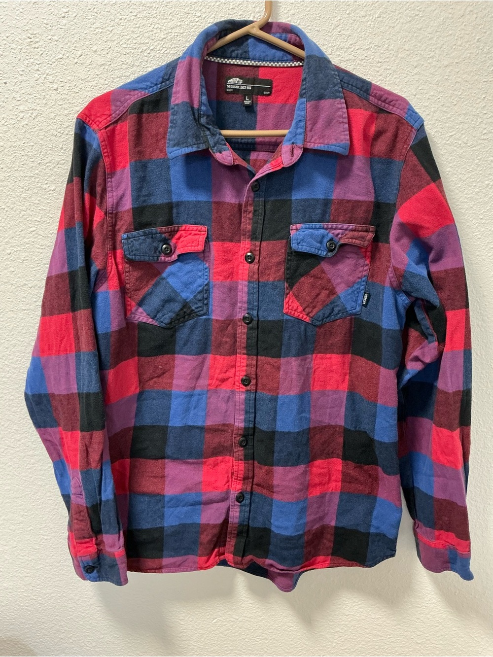 Vans off the wall large Men’s pink & Blue purple Plaid flannel Button-Down Skate